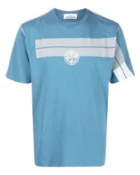 hellblaues besticktes T-Shirt mit einem Rundhalsausschnitt von Stone Island