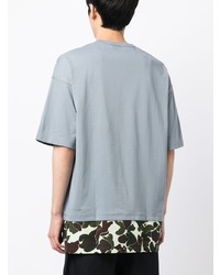 hellblaues Camouflage T-Shirt mit einem Rundhalsausschnitt von Comme des Garcons Homme