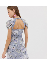 hellblaues gerade geschnittenes Kleid mit Blumenmuster von Forever New