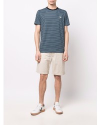 hellblaues horizontal gestreiftes T-Shirt mit einem Rundhalsausschnitt von Fred Perry