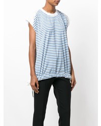 hellblaues horizontal gestreiftes T-Shirt mit einem Rundhalsausschnitt von Moncler