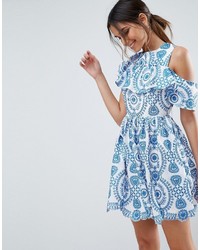 hellblaues Kleid mit Rüschen von Asos