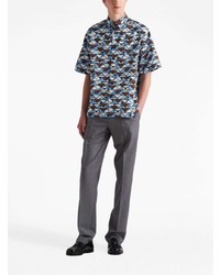 hellblaues Kurzarmhemd mit geometrischem Muster von Prada