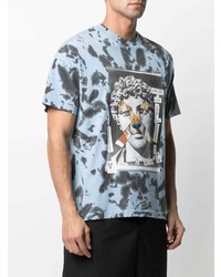 hellblaues Mit Batikmuster T-Shirt mit einem Rundhalsausschnitt von VERSACE JEANS COUTURE