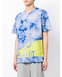 hellblaues Mit Batikmuster T-Shirt mit einem Rundhalsausschnitt von GALLERY DEPT.