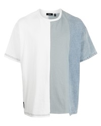 hellblaues T-Shirt mit einem Rundhalsausschnitt mit Flicken von FIVE CM