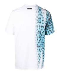 hellblaues T-Shirt mit einem Rundhalsausschnitt mit Leopardenmuster von Roberto Cavalli