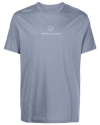 hellblaues T-Shirt mit einem Rundhalsausschnitt von Armani Exchange