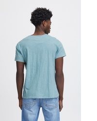 hellblaues T-Shirt mit einem Rundhalsausschnitt von BLEND