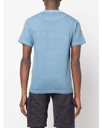 hellblaues T-Shirt mit einem Rundhalsausschnitt von Stone Island