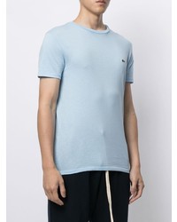 hellblaues T-Shirt mit einem Rundhalsausschnitt von Lacoste