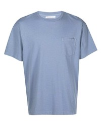 hellblaues T-Shirt mit einem Rundhalsausschnitt von John Elliott