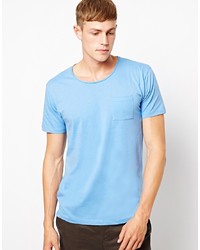 hellblaues T-Shirt mit einem Rundhalsausschnitt von Selected