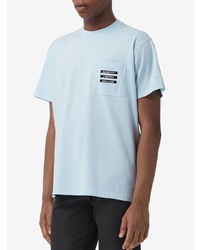 hellblaues T-Shirt mit einem Rundhalsausschnitt von Burberry