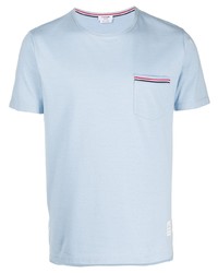 hellblaues T-Shirt mit einem Rundhalsausschnitt von Thom Browne