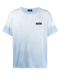 hellblaues T-Shirt mit einem Rundhalsausschnitt von We11done