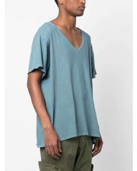 hellblaues T-Shirt mit einem V-Ausschnitt von Greg Lauren