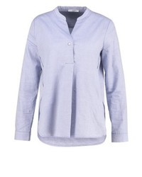 hellblaues T-shirt mit einer Knopfleiste von Opus