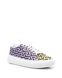 hellviolette bedruckte Segeltuch niedrige Sneakers von Versace