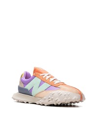 hellviolette Leder niedrige Sneakers von New Balance
