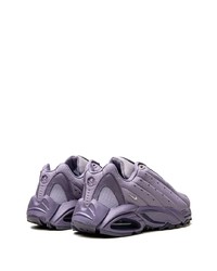 hellviolette niedrige Sneakers von Nike