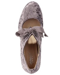 hellviolette Samt Pumps von Andrea Conti