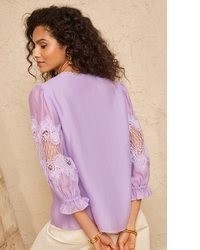 hellviolette Spitze Bluse von Love & Roses