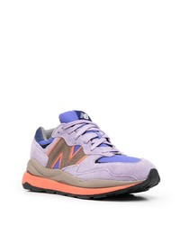 hellviolette Sportschuhe von New Balance