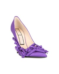 hellviolette verzierte Leder Pumps von N°21