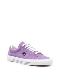 hellviolette Wildleder niedrige Sneakers von Vans