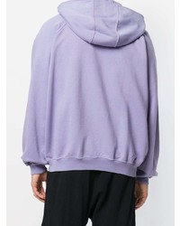 hellvioletter Pullover mit einem Kapuze von Haider Ackermann