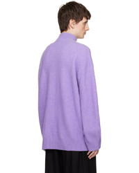 hellvioletter Pullover mit einem Reißverschluss am Kragen von Nanushka