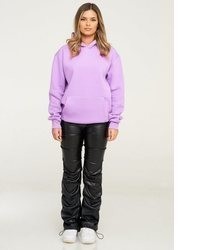 hellvioletter Pullover mit einer Kapuze von behype