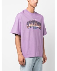 hellviolettes bedrucktes T-Shirt mit einem Rundhalsausschnitt von Carhartt WIP