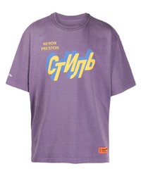 hellviolettes bedrucktes T-Shirt mit einem Rundhalsausschnitt von Heron Preston