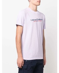 hellviolettes bedrucktes T-Shirt mit einem Rundhalsausschnitt von Diesel