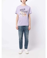 hellviolettes bedrucktes T-Shirt mit einem Rundhalsausschnitt von MAISON KITSUNÉ