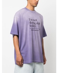 hellviolettes bedrucktes T-Shirt mit einem Rundhalsausschnitt von Vetements