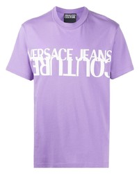 hellviolettes bedrucktes T-Shirt mit einem Rundhalsausschnitt von VERSACE JEANS COUTURE