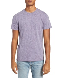 hellviolettes Strick T-Shirt mit einem Rundhalsausschnitt