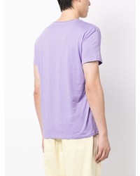 hellviolettes T-Shirt mit einem Rundhalsausschnitt von Lacoste