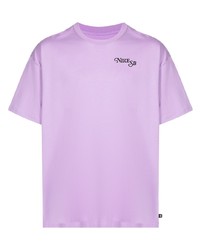 hellviolettes T-Shirt mit einem Rundhalsausschnitt von Nike