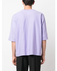 hellviolettes T-Shirt mit einem Rundhalsausschnitt von Homme Plissé Issey Miyake