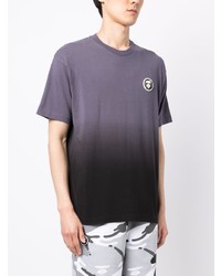 lila bedrucktes T-Shirt mit einem Rundhalsausschnitt von AAPE BY A BATHING APE