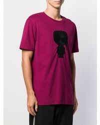 lila bedrucktes T-Shirt mit einem Rundhalsausschnitt von Karl Lagerfeld