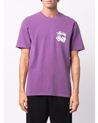 lila bedrucktes T-Shirt mit einem Rundhalsausschnitt von Stussy