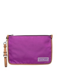 lila Segeltuch Clutch Handtasche von Moschino