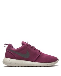 lila Sportschuhe von Nike