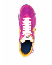 lila Sportschuhe von Nike