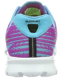 lila Turnschuhe von Skechers